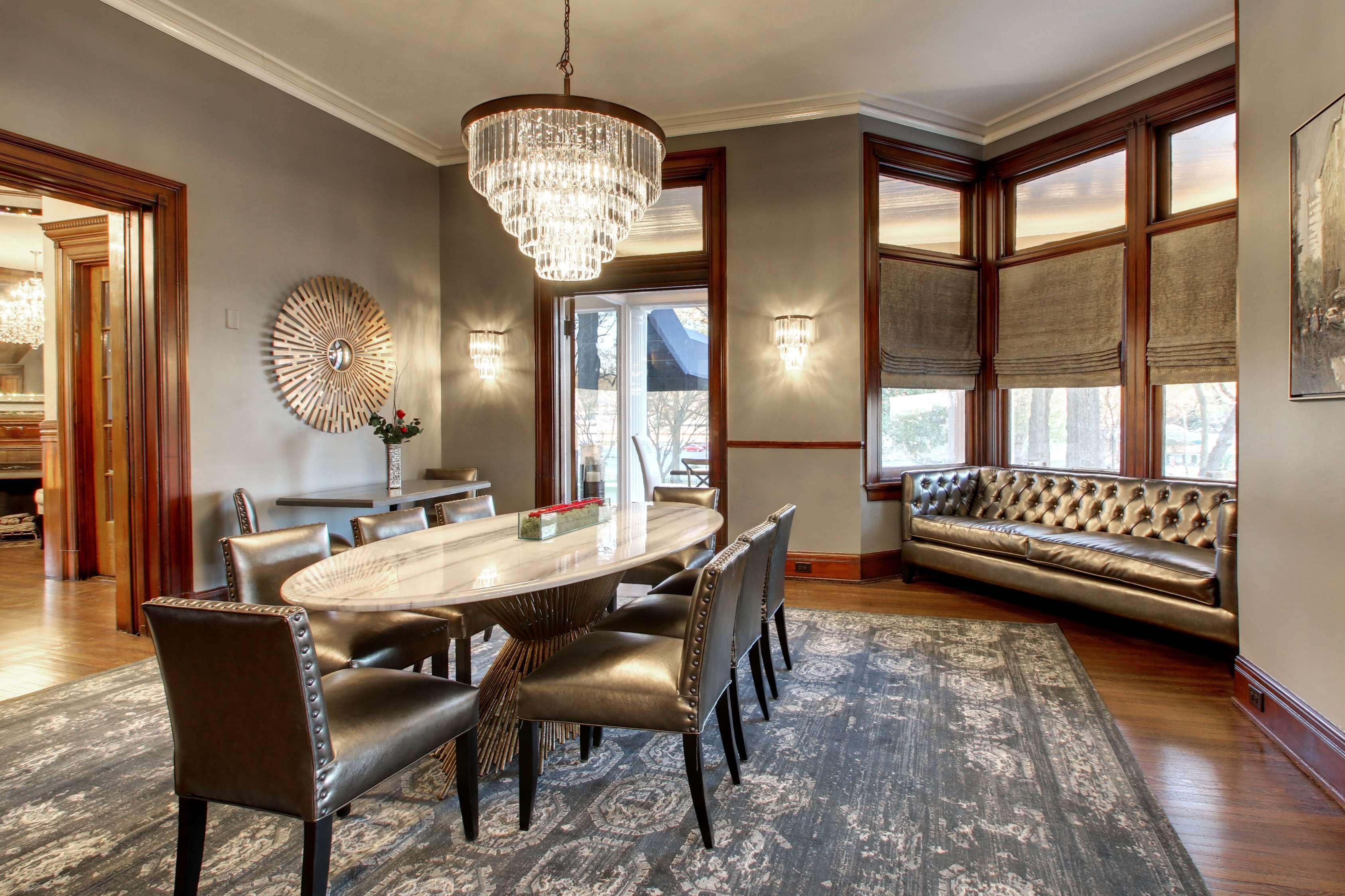 Hotel Finial BW Premier Collection Oxford - Anniston Dalaman gambar